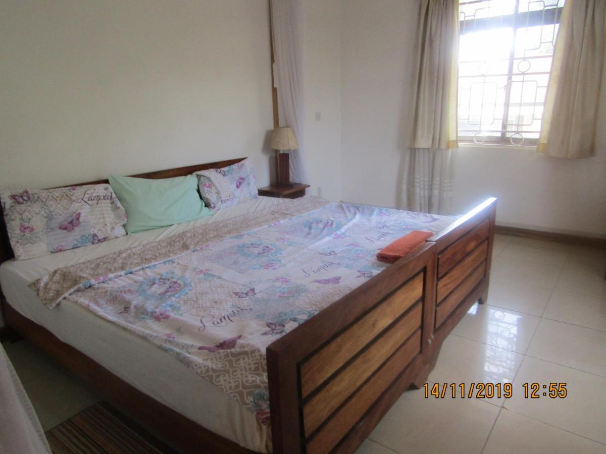 Hospitality Connect Bed & Breakfast Kampala Bagian luar foto